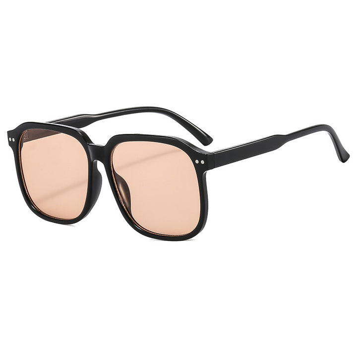 Dame firkantet solbrille med moderne plastisk ramme Skanto