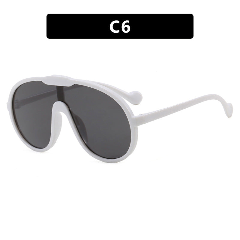 Dame moterisk sport-solbrille i unikt design med UV-beskyttelse og fleksible stenger Skanto