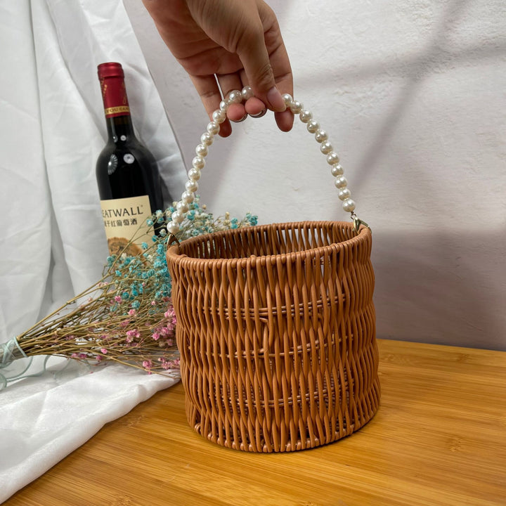 Dame stilige Rattan-beholder med perlehåndtak Skanto