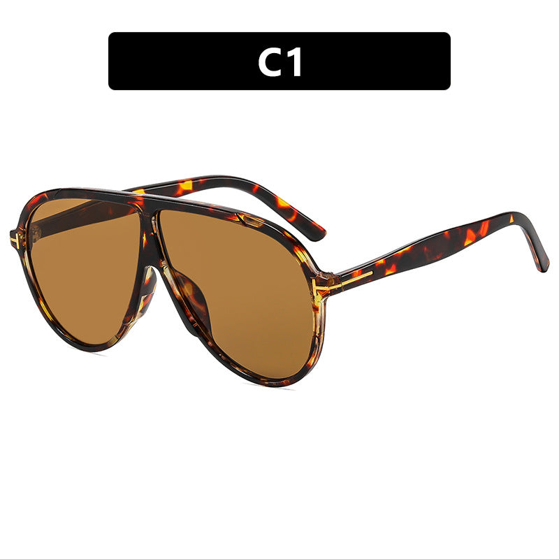 Dame moteriktig brille med stort trendy ramme Skanto