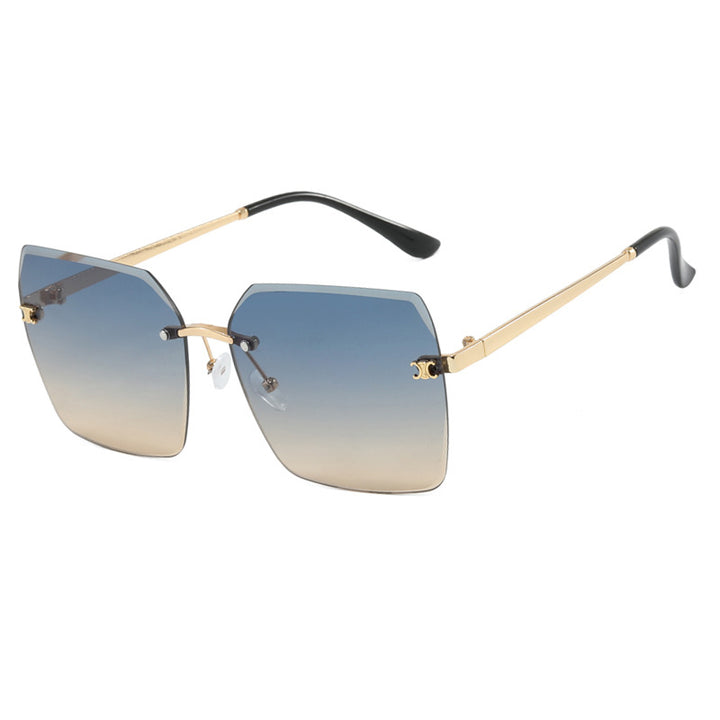 Dame firkantet solbrille i moderne design med filigran metallramme Skanto