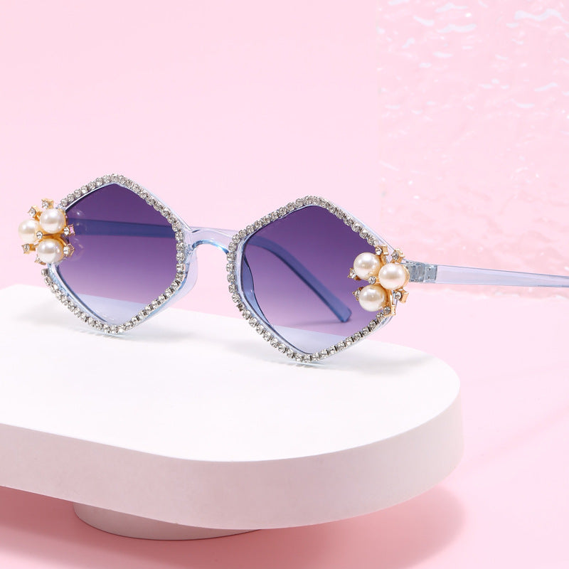 Damer ekstravagant solbrille med glamorøse perledetaljer Skanto