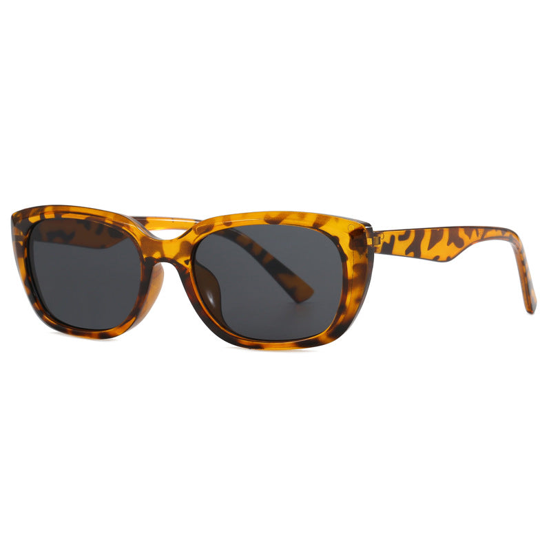 Dame trendy cat-eye solbriller i minimalistisk design skanto
