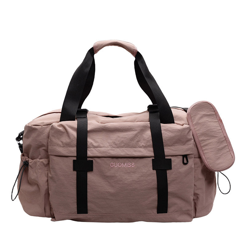 Sportslig Duffelbag med slitesterkt materiale og omfattende lagringsplass Skanto