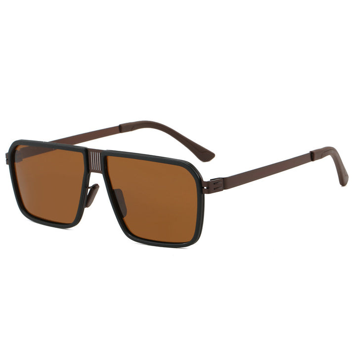 Dame moteriktig solbrille i moderne, firkantet design Skanto