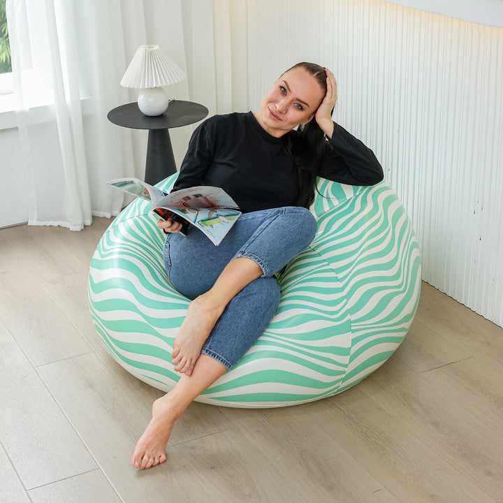 Kvinnelig ergonomisk sitteplass med fargerik design Skanto