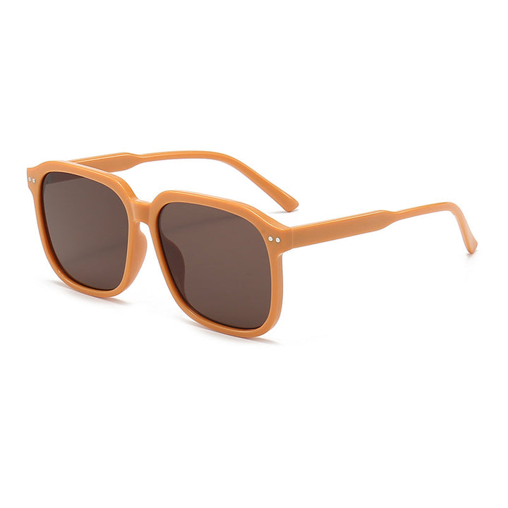 Dame Kvadratisk Solbrille med robust ramme og UV-beskyttelse Skanto