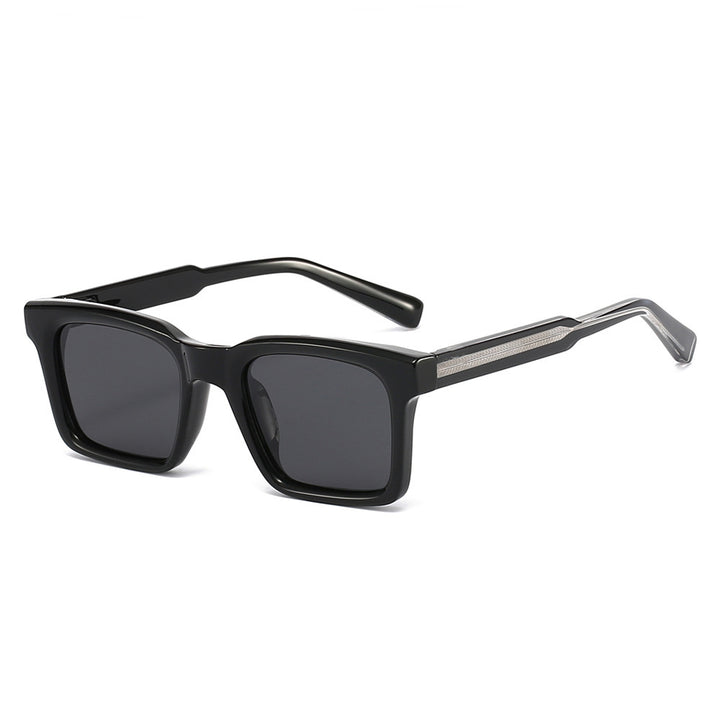 Dame moteriktig solbrille med eksklusiv ramme og UV-beskyttelse Skanto