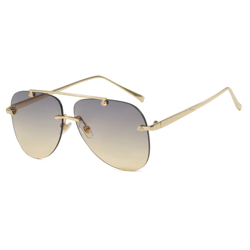 Damer elegante pilot-solbriller med UV-beskyttelse og reflekterende linser Skanto
