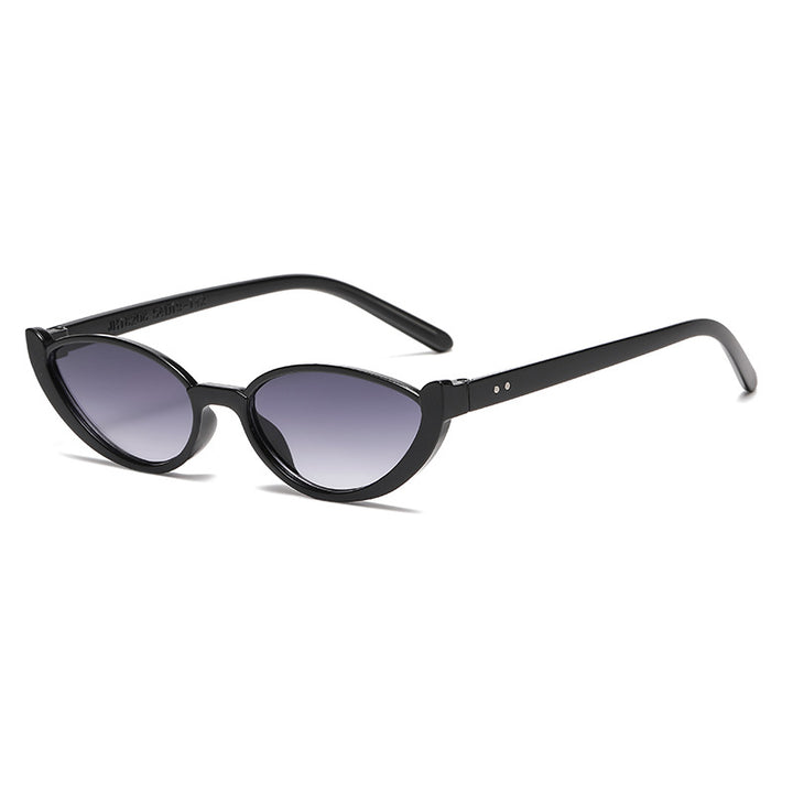 Dame elegant solbrille i stilfull kattøye-design Skanto