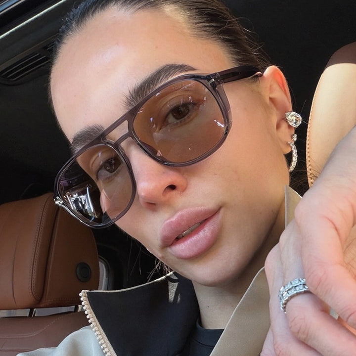 Dame kvadratisk solbrille med luksuriøs plastramme og speilglass Skanto