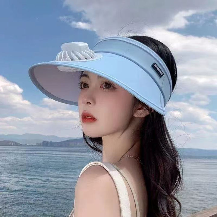 Visor with detachable USB fan, adjustable headband, and breathable UV protection Skanto