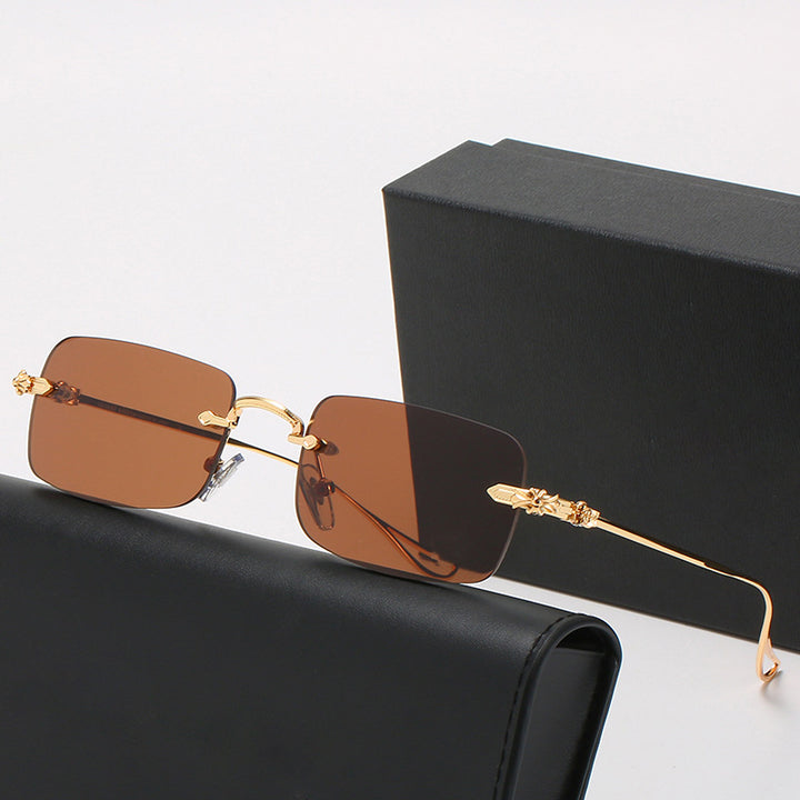 Damer moteriktig lesebrille med elegant kvadratisk ramme og dekorerte stenger Skanto
