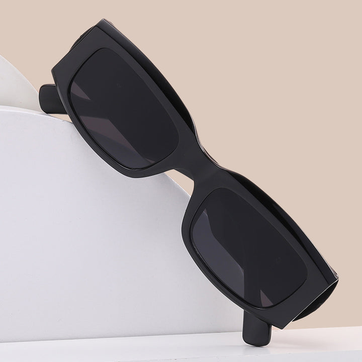 Damer moterik kvadratisk solbrille med luksuriøse rammedetaljer Skanto
