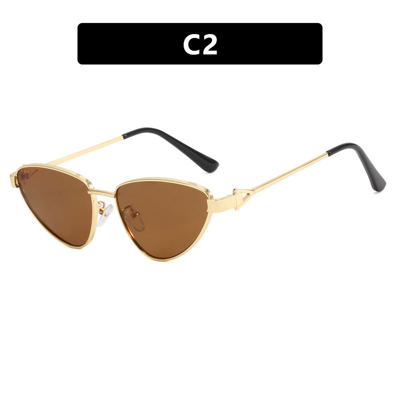 Dame Cat-Eye solbriller med elegant og fleksibel ramme Skanto