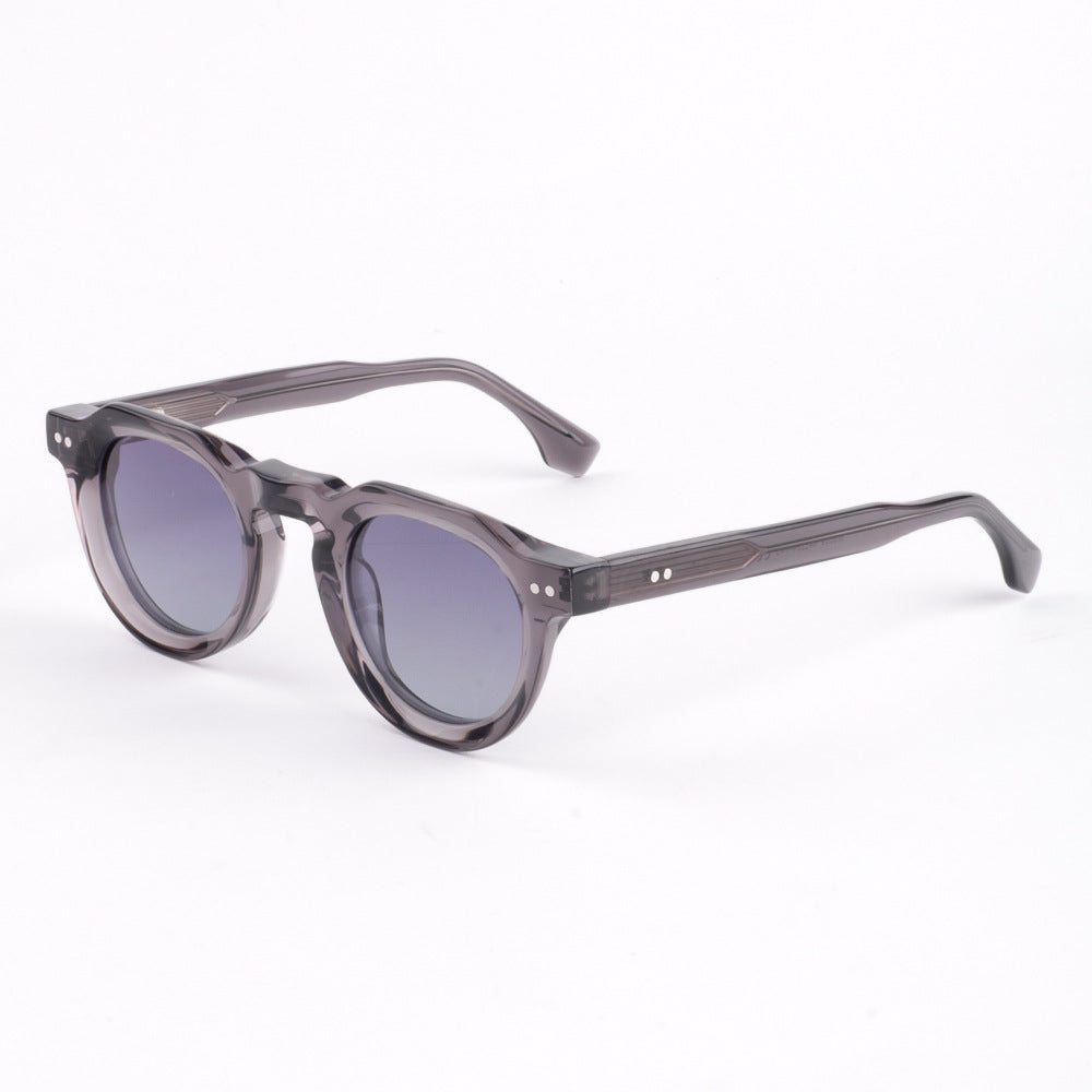 Dame moteriktig solbrille i unikt retrodesign med polariserte linser Skanto