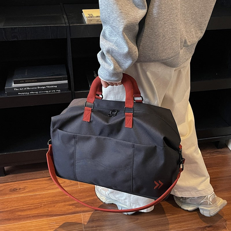 Elegant og romslig reisetaske med robust design Skanto