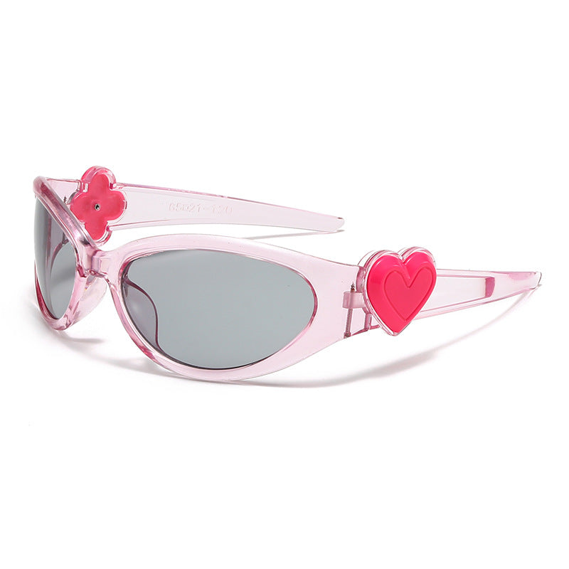 Dame moteriktig solbrille i stilfullt hjerte-design Skanto