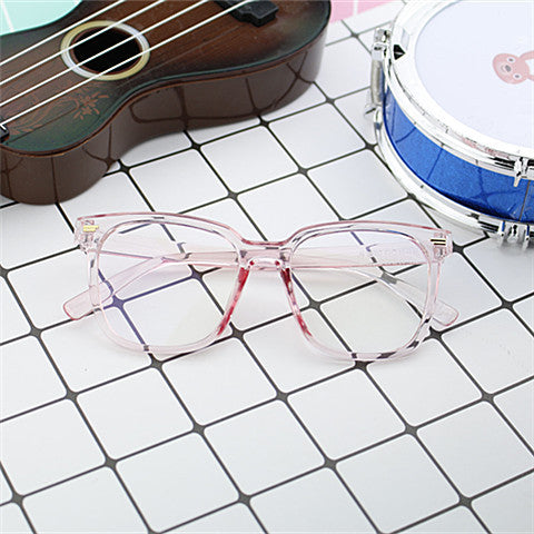 Dame moteriktig oversized solbrille med firkantet ramme og UV-beskyttelse Skanto
