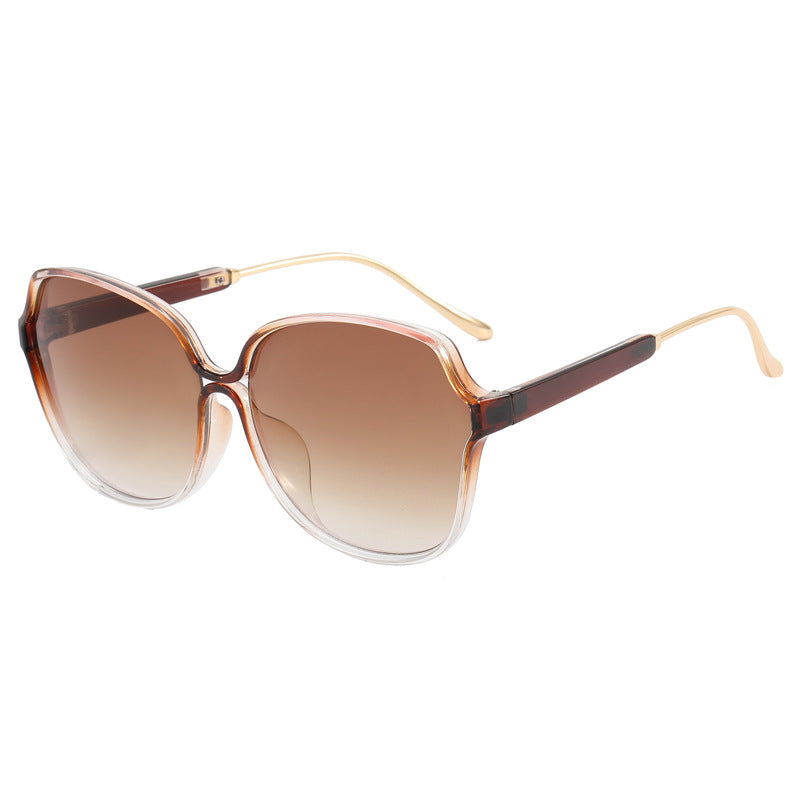 Dame solbrille i elegant oversized design Skanto