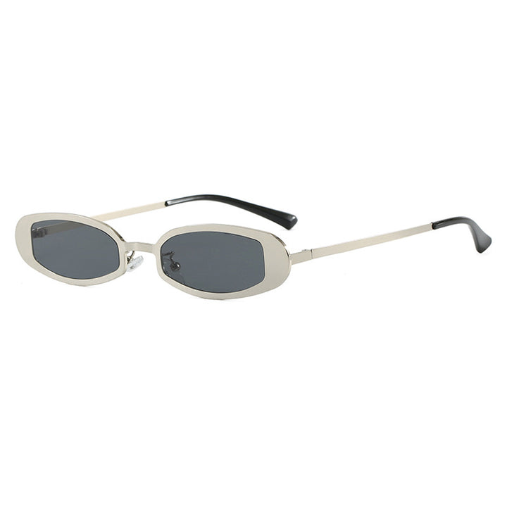 Dame moteriktig brille med elegant metallramme og fine aksenter Skanto