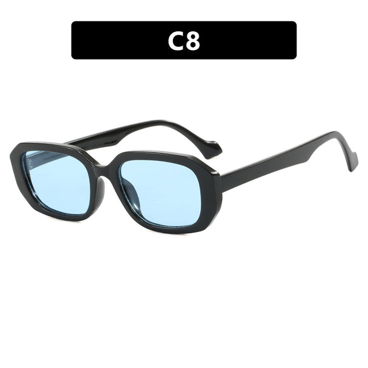 Dame moteriktig solbrille med elegant geometrisk design Skanto