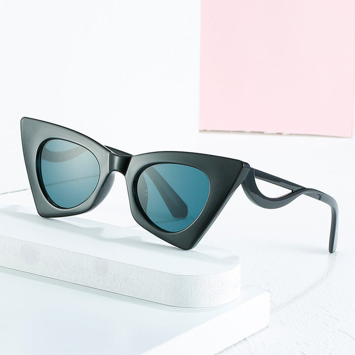 Dame Cat-Eye solbriller med elegante designelementer Skanto