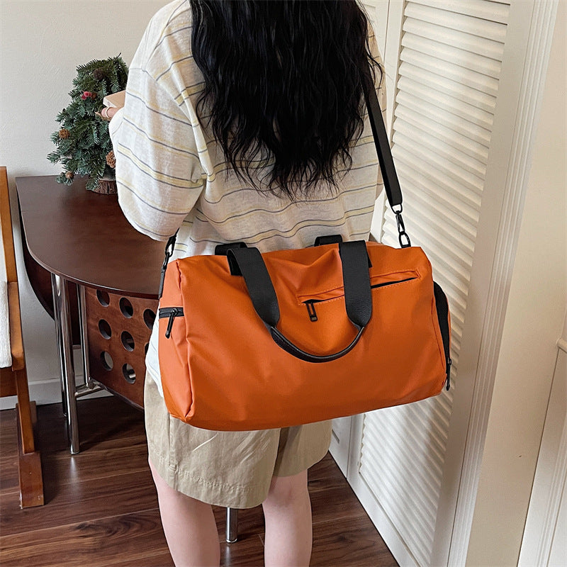 Sporty Duffel Bag With Additional Compartments Skanto