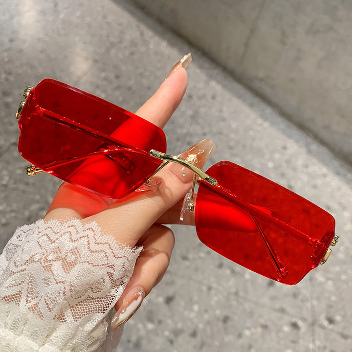 Dame oversized solbrille med høykvalitets metallramme og polariserte linser Skanto