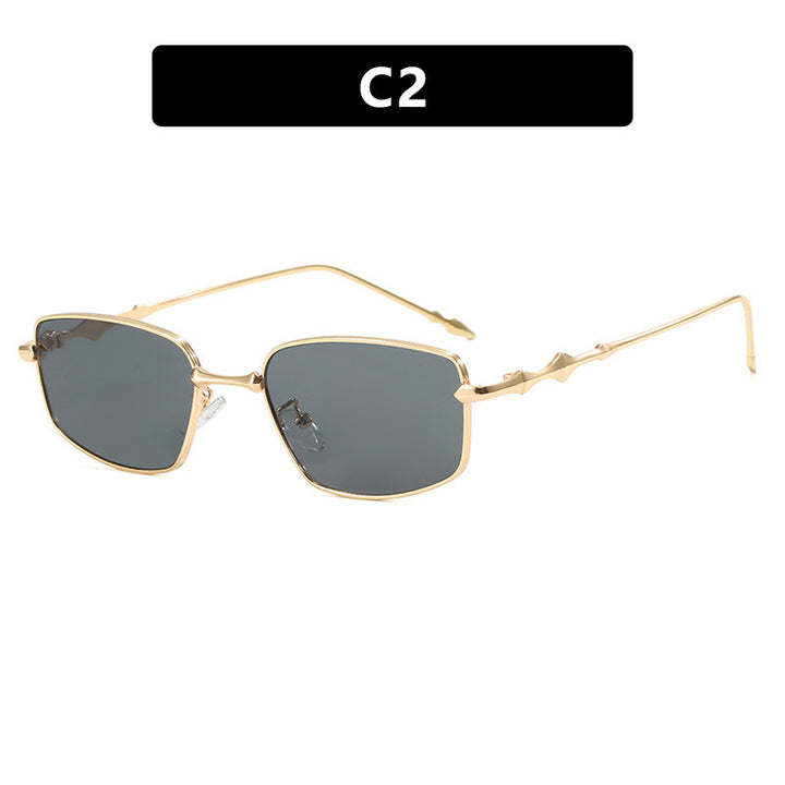 Dame moteriktig kvadratisk solbrille i unikt design Skanto
