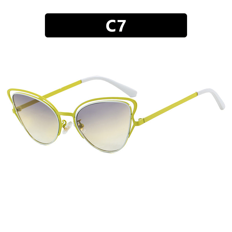 Dame Cat-Eye Briller med edelt metallramme og komfortabel passform Skanto