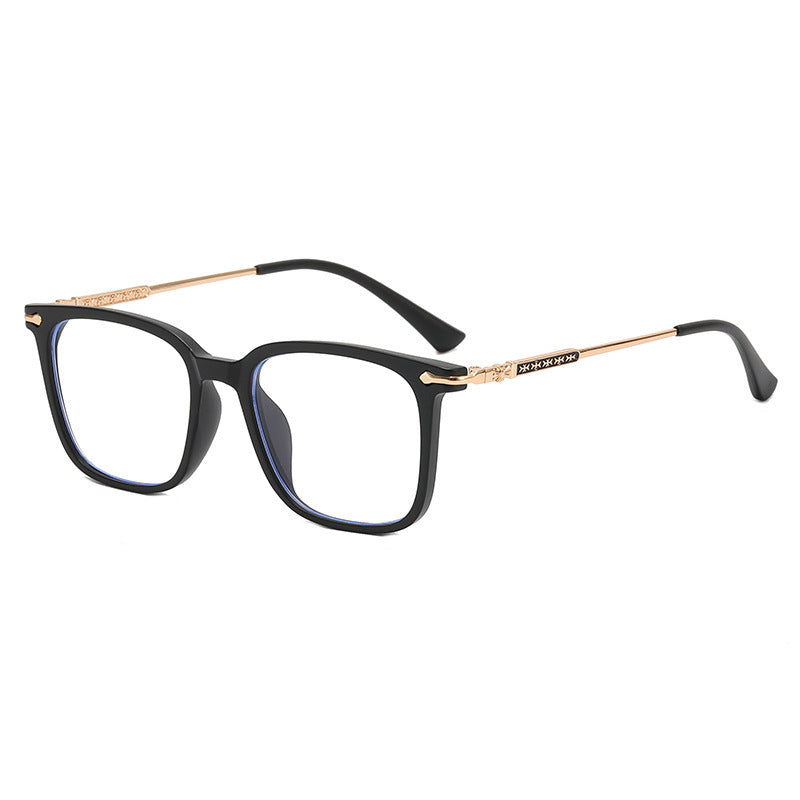Dame moteriktig solbrille med elegant ramme og kontrasterende glass Skanto