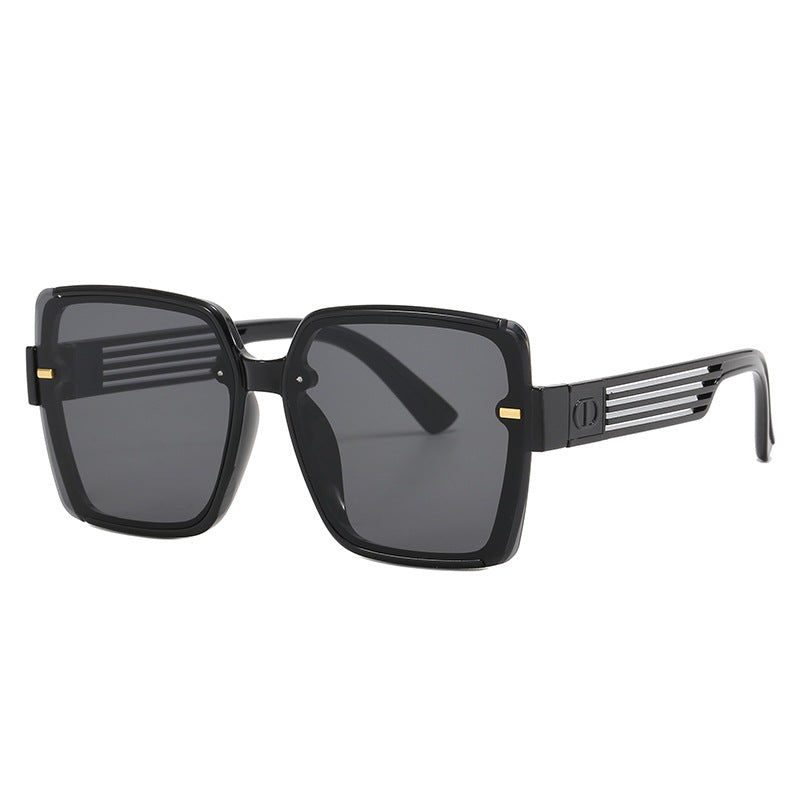 Dame firkantet solbrille med trendy geometrisk design Skanto