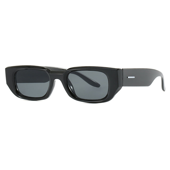 Dame trendy solbriller med innovativ, transparent ramme og polarisert glass Skanto