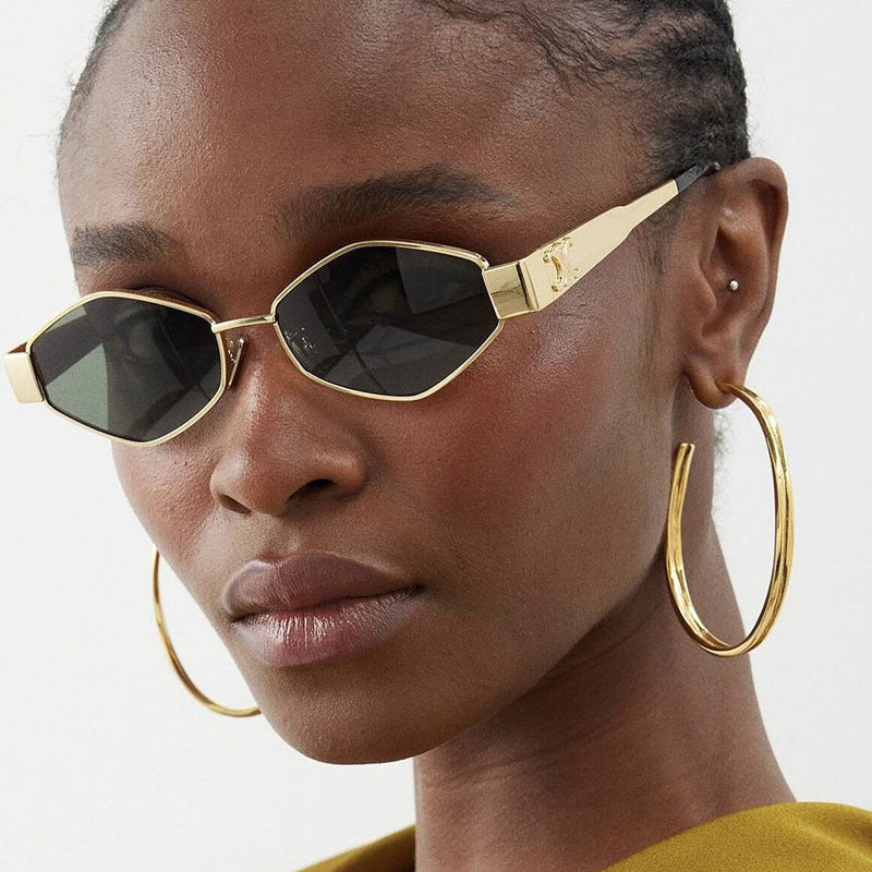 Dame hexagonal designer solbrille med innovativ metallramme Skanto