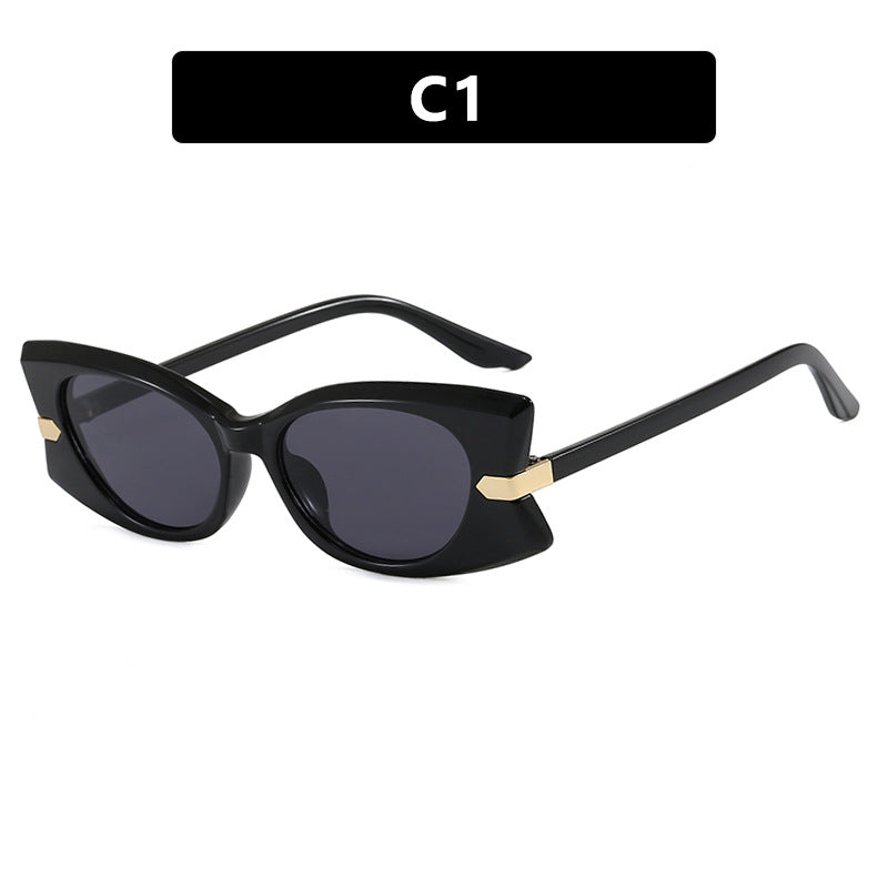 Dame Cat-Eye Solbrille med stilfull metalldetalj og UV-beskyttelse Skanto