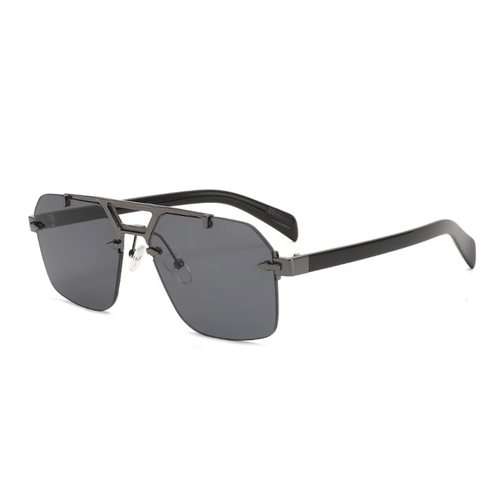 Dame Designer-solbrille med iøynefallende geometrisk form Skanto