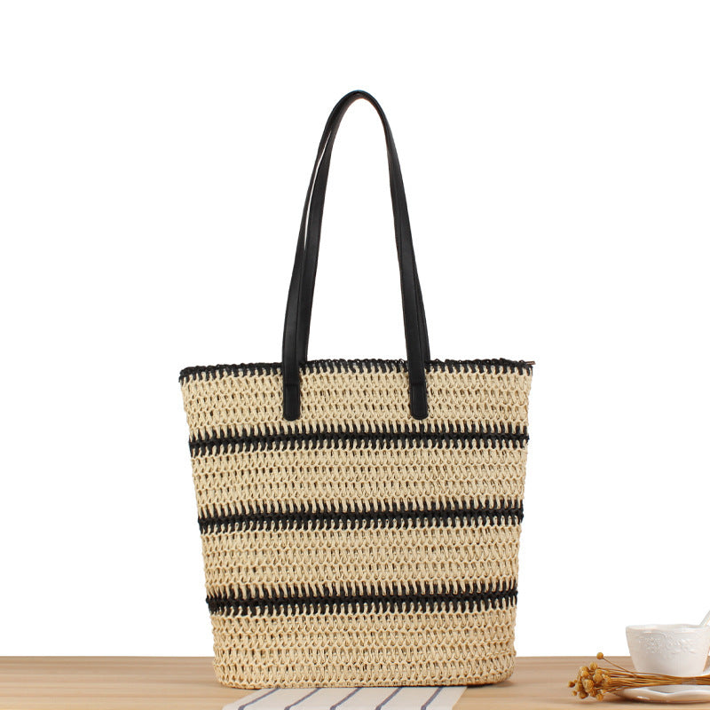 Elegant strandveske med moderne striper Skanto