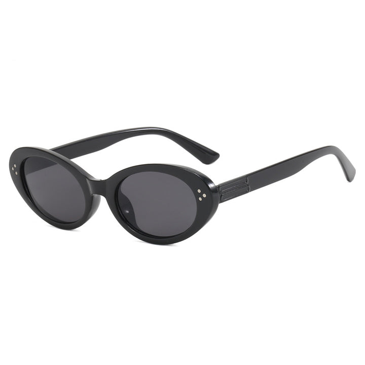Damer moteriktig solbrille i elegant ovalt design Skanto