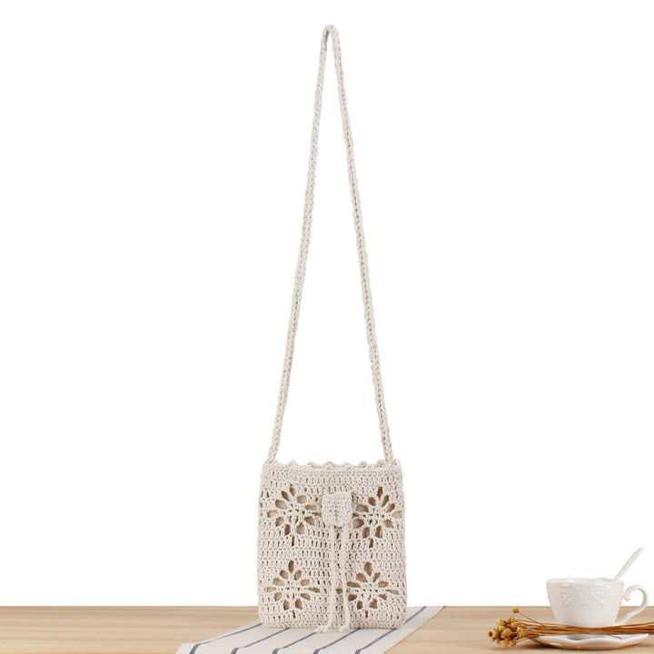 Håndlaget heklet skulderveske med blomsterdesign Skanto