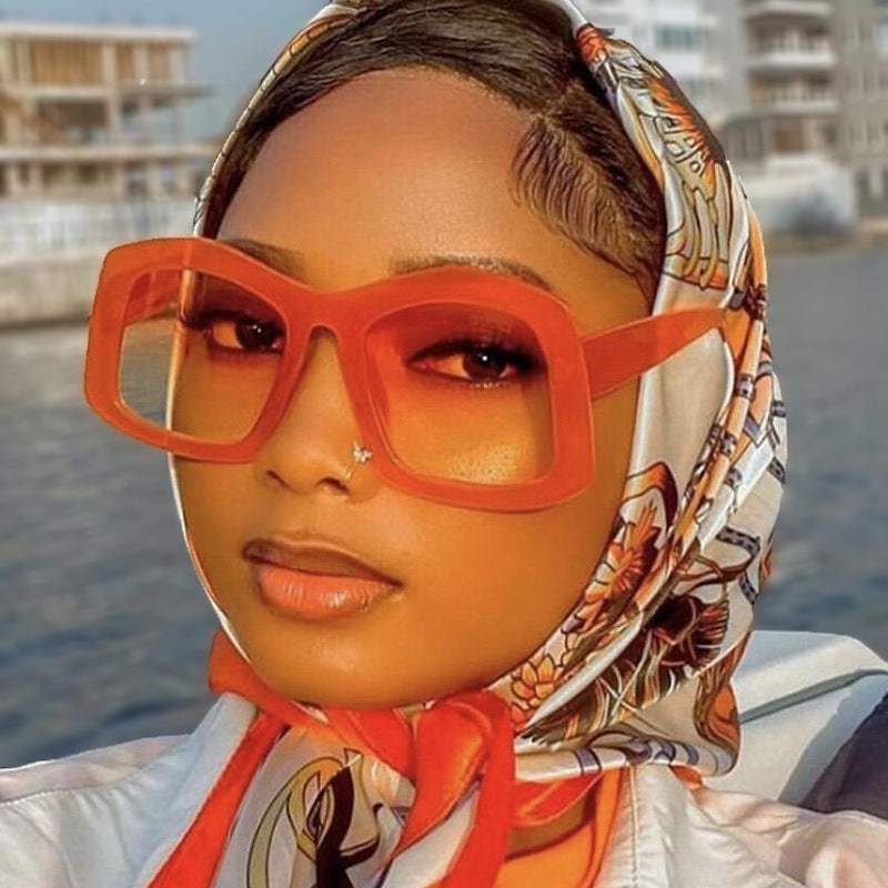 Damer stor solbrille med moteriktig design og UV-beskyttelse Skanto