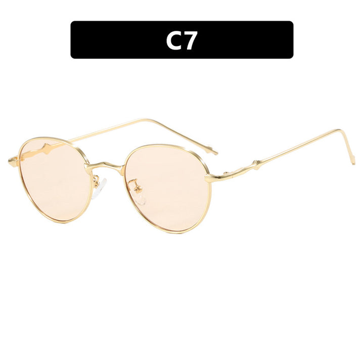 Dame elegant solbrille i moderne oval design Skanto