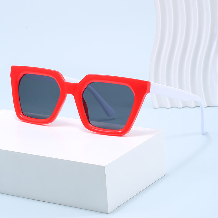 Dame moderne designer-solbrille med transparent ramme Skanto