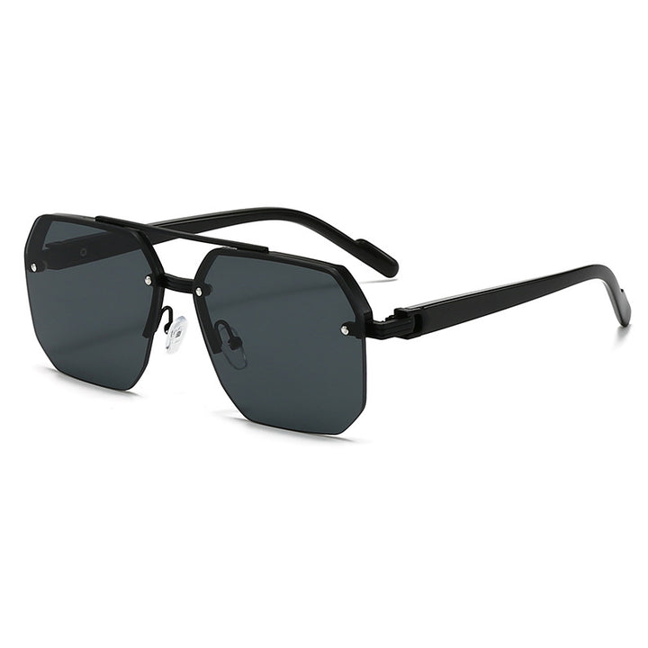 Dame moteriktig solbrille i trendy sekskant-design Skanto
