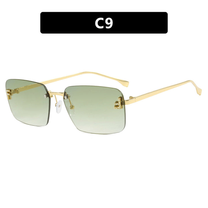 Dame kvadratisk solbrille med elegant gullramme og stilige linser Skanto