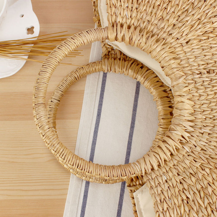 Handbag in modern shell design Skanto