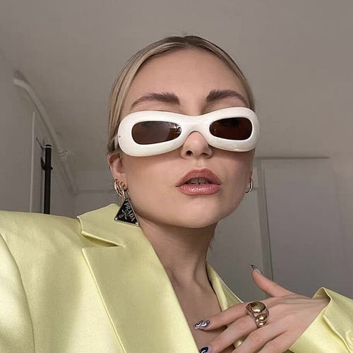 Damen retro-inspirerte solbriller med stilfull ramme og UV-beskyttelse Skanto