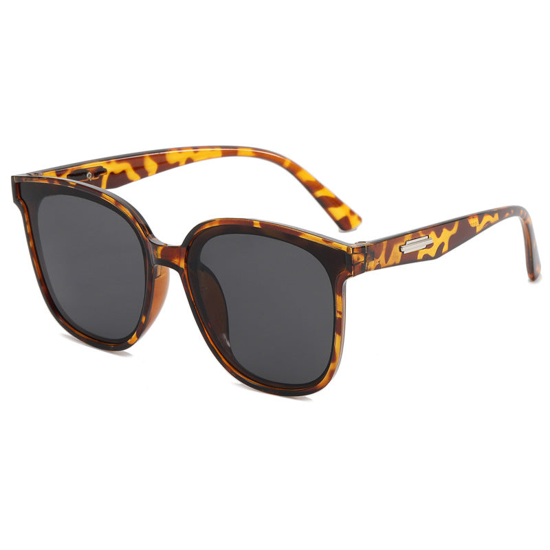 Dame moteriktig oversized solbrille med kombinert ramme Skanto