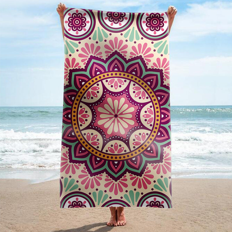 Strandhåndkle med kunstferdig mandala-design Skanto