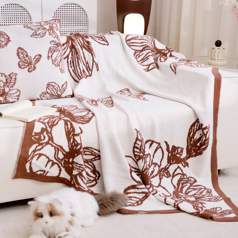 Kvinners dekorative kasteteppe med blomsterdesign Skanto